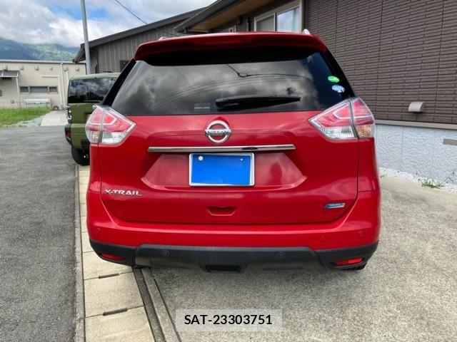Nissan X-TRAIL 2016-09 8883105-1
