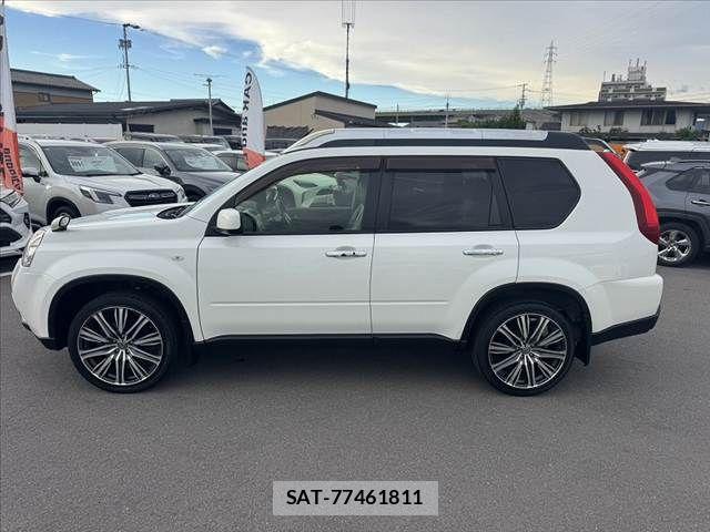 Nissan X-TRAIL 2012-02 8883107-10