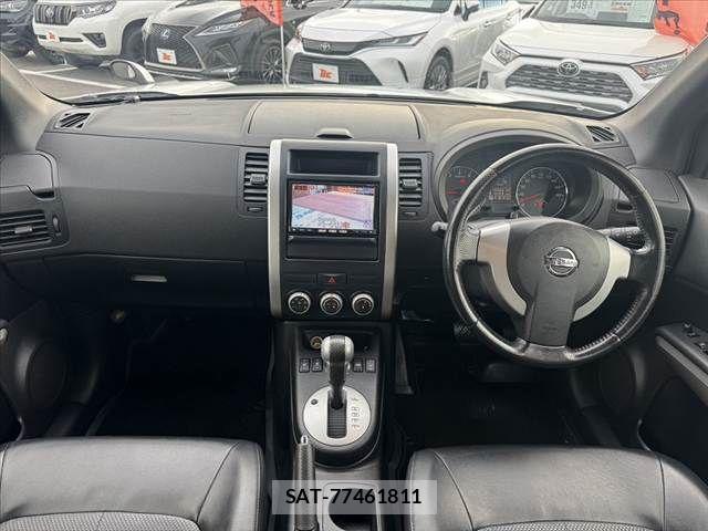 Nissan X-TRAIL 2012-02 8883107-1