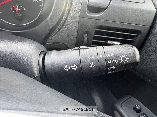 Nissan X-TRAIL 2012-02 8883107-23