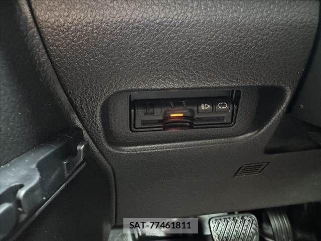 Nissan X-TRAIL 2012-02 8883107-5