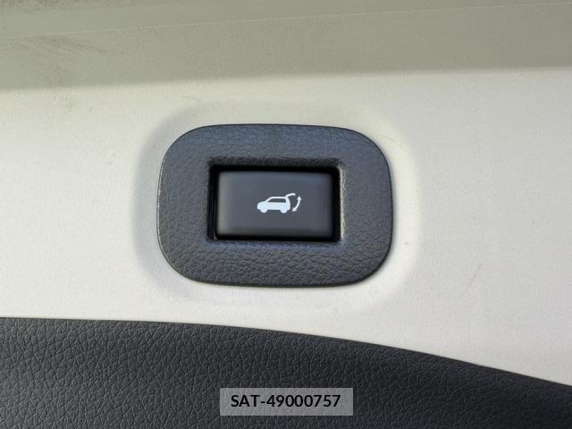 Nissan X-TRAIL 2016-03 8884656-9