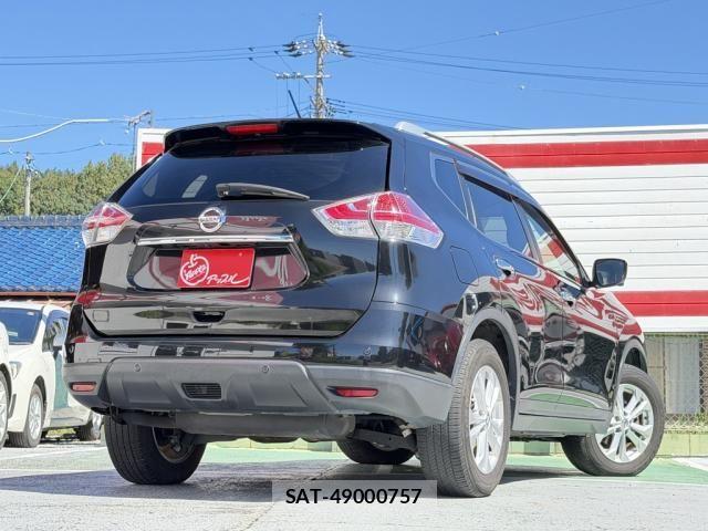 Nissan X-TRAIL 2016-03 8884656-2