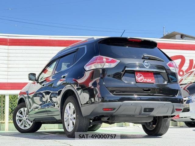 Nissan X-TRAIL 2016-03 8884656-3