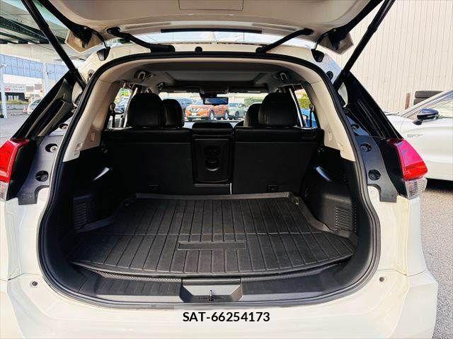 Nissan X-TRAIL 2018-05 8884651-11