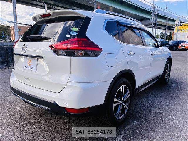 Nissan X-TRAIL 2018-05 8884651-19