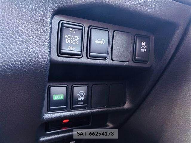 Nissan X-TRAIL 2018-05 8884651-6