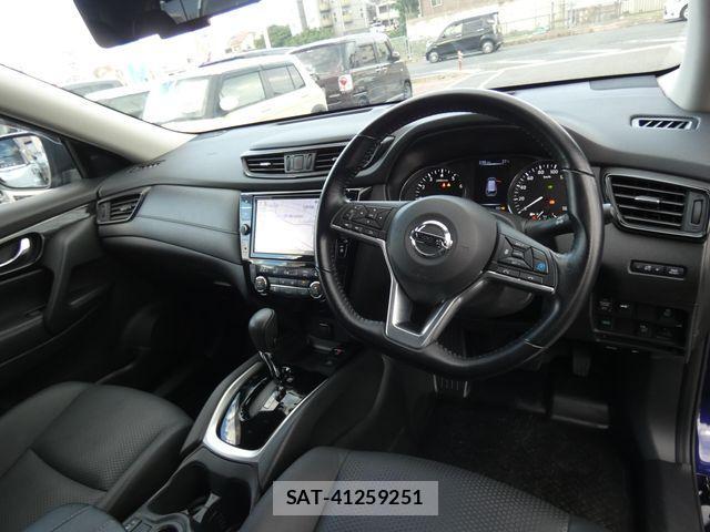 Nissan X-TRAIL HYBRID 2020-01 1356319-9