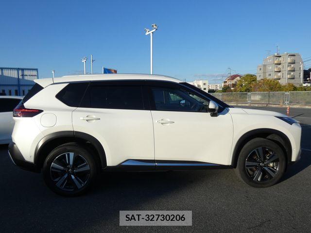 Nissan X-TRAIL HYBRID 2023-01 1848705-4