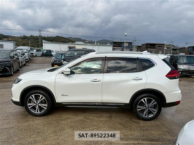 Nissan X-TRAIL HYBRID 2018-02 1830533-8