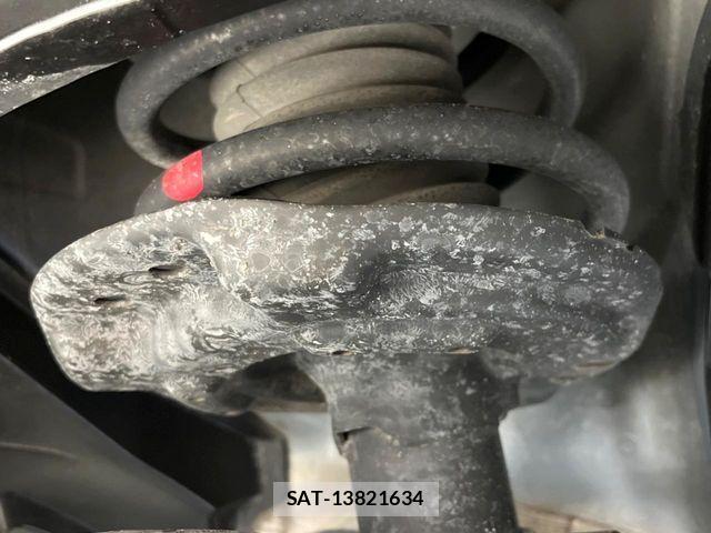 Nissan X-TRAIL HYBRID 2017-09 4334026-19