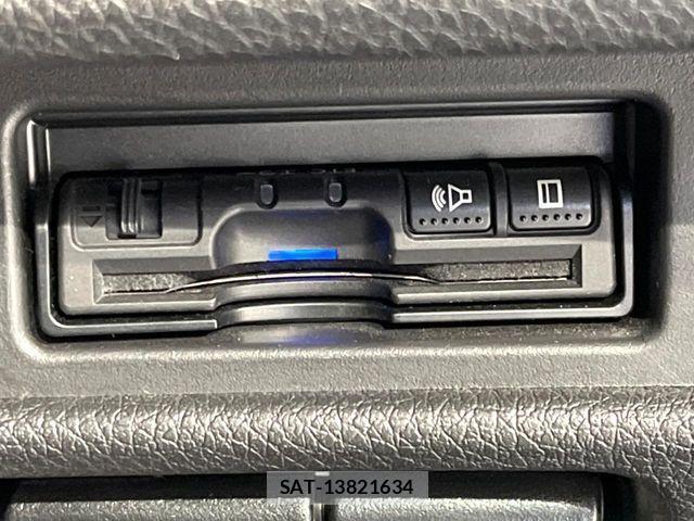 Nissan X-TRAIL HYBRID 2017-09 4334026-5