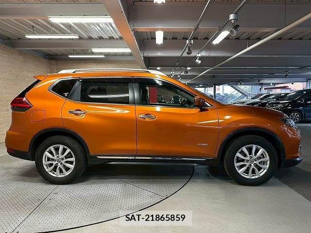 Nissan X-TRAIL HYBRID 2018-01 4759738-17