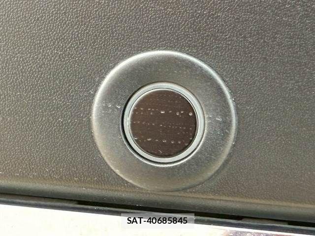 Nissan X-TRAIL HYBRID 2019-02 4759733-6