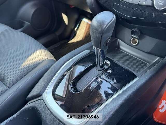 Nissan X-TRAIL HYBRID 2017-08 6221472-19