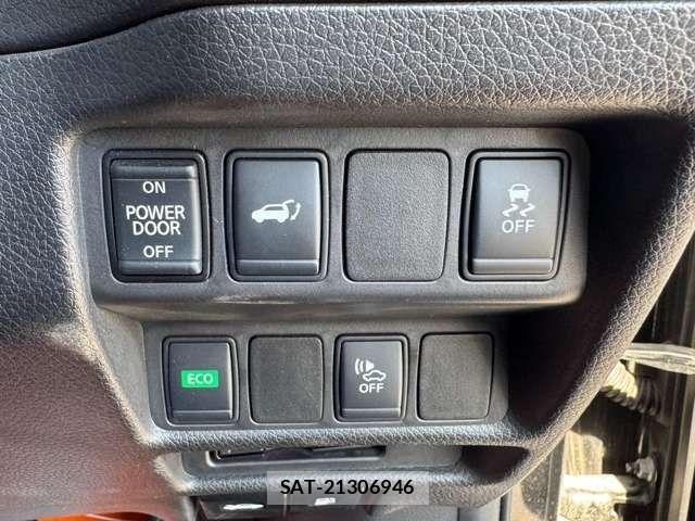 Nissan X-TRAIL HYBRID 2017-08 6221472-21