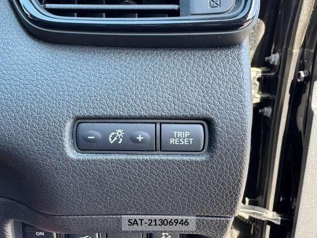 Nissan X-TRAIL HYBRID 2017-08 6221472-23