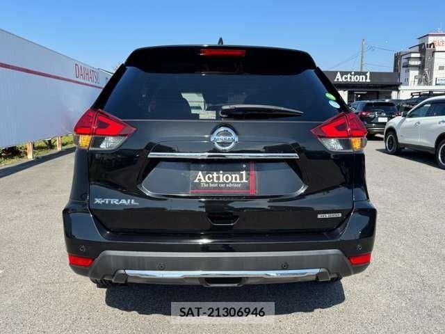 Nissan X-TRAIL HYBRID 2017-08 6221472-3