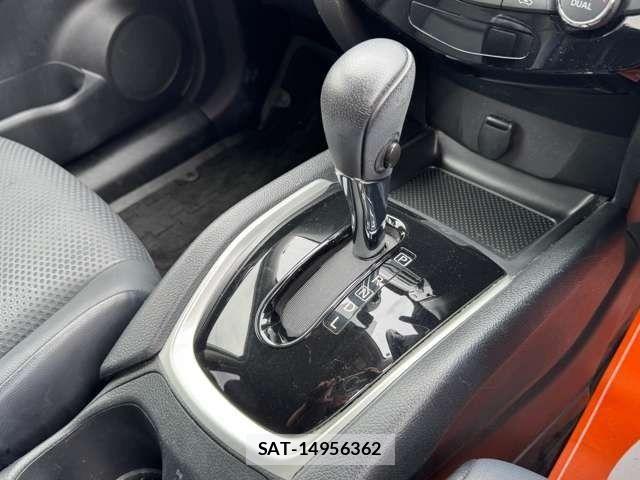 Nissan X-TRAIL HYBRID 2015-05 6678892-21