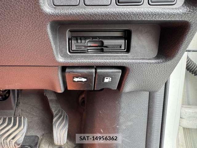 Nissan X-TRAIL HYBRID 2015-05 6678892-22