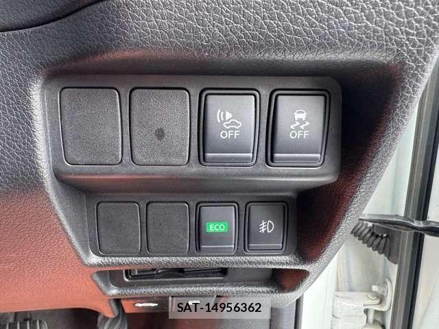 Nissan X-TRAIL HYBRID 2015-05 6678892-23
