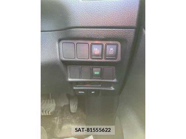Nissan X-TRAIL HYBRID 2015-08 6678893-20