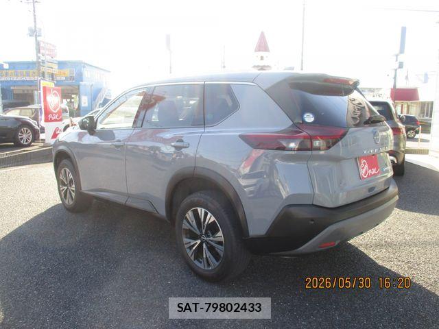 Nissan X-TRAIL HYBRID 2022-09 7227642-6