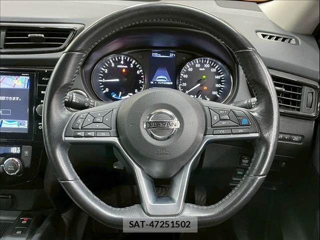 Nissan X-TRAIL HYBRID 2018-07 7227640-12