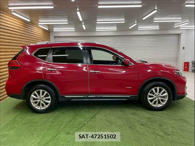 Nissan X-TRAIL HYBRID 2018-07 7227640-17