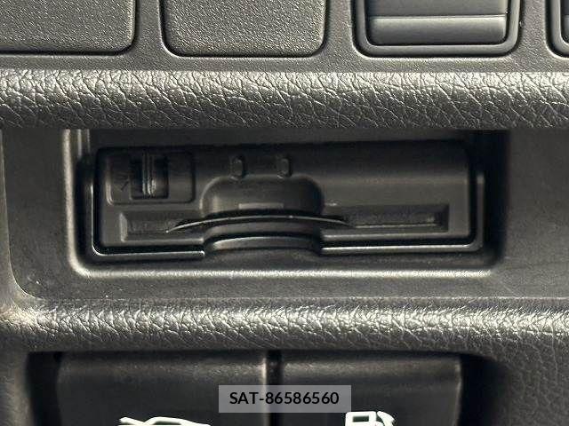 Nissan X-TRAIL HYBRID 2015-07 7252959-8