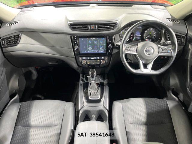 Nissan X-TRAIL HYBRID 2021-07 7360619-1