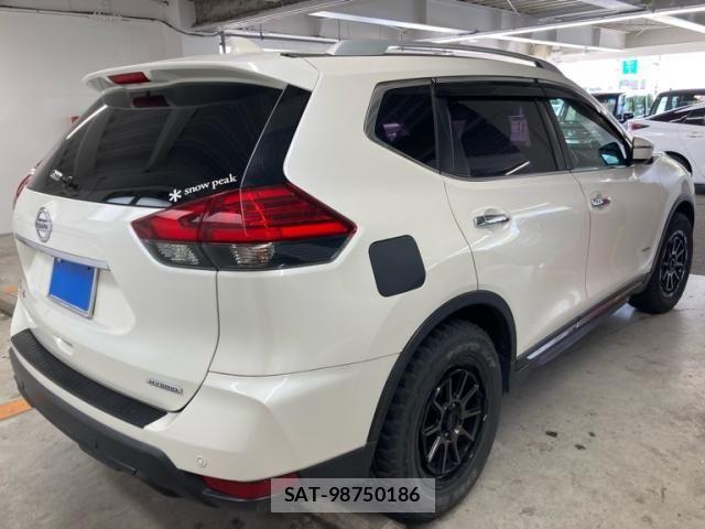 Nissan X-TRAIL HYBRID 2018-01 7395022-1
