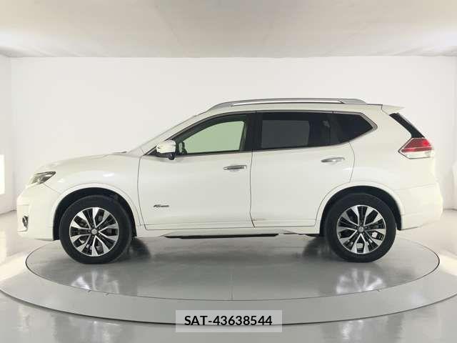 Nissan X-TRAIL HYBRID 2016-03 7394113-11