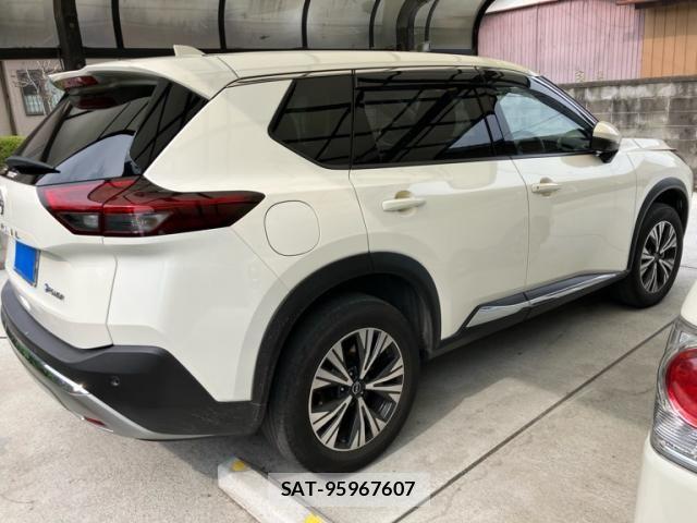 Nissan X-TRAIL HYBRID 2022-09 7459087-3