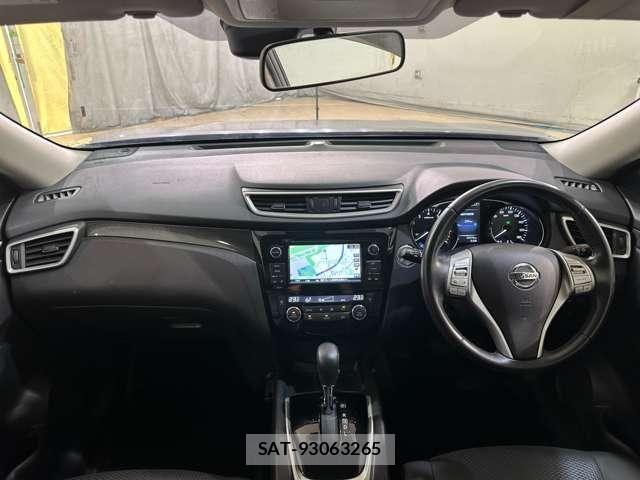 Nissan X-TRAIL HYBRID 2017-05 7621576-17