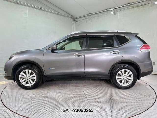 Nissan X-TRAIL HYBRID 2017-05 7621576-7