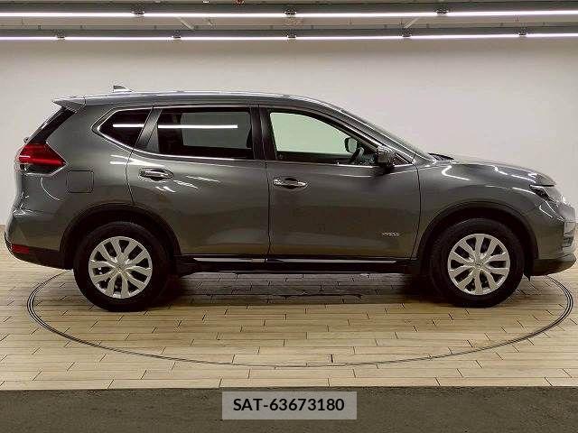 Nissan X-TRAIL HYBRID 2019-05 7731084-16