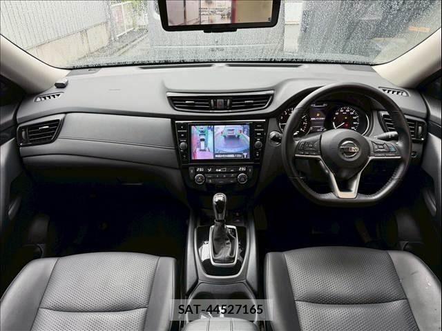 Nissan X-TRAIL HYBRID 2021-06 7790772-1