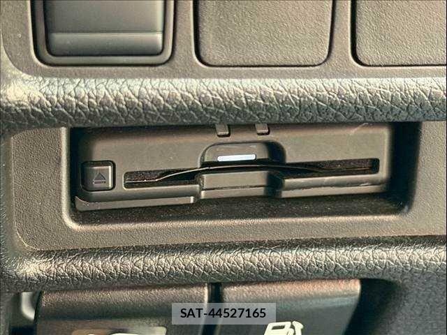 Nissan X-TRAIL HYBRID 2021-06 7790772-22