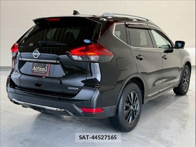 Nissan X-TRAIL HYBRID 2021-06 7790772-4