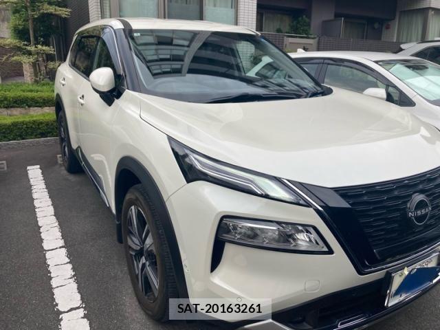 Nissan X-TRAIL HYBRID 2024-04 8039413-0