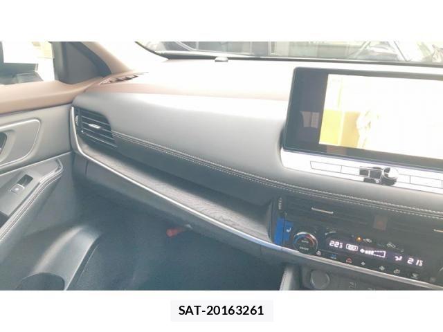 Nissan X-TRAIL HYBRID 2024-04 8039413-18