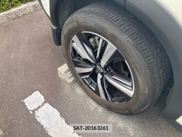 Nissan X-TRAIL HYBRID 2024-04 8039413-3