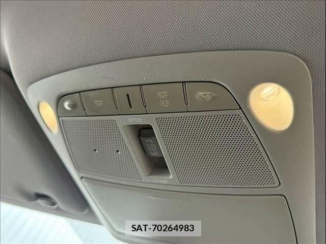 Nissan X-TRAIL HYBRID 2017-05 8039418-26