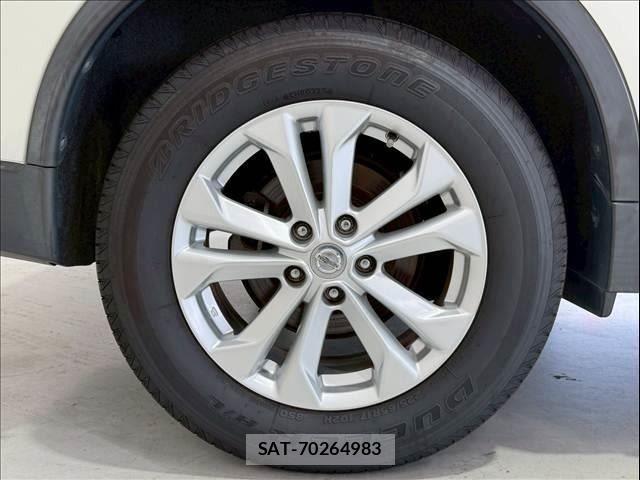 Nissan X-TRAIL HYBRID 2017-05 8039418-5