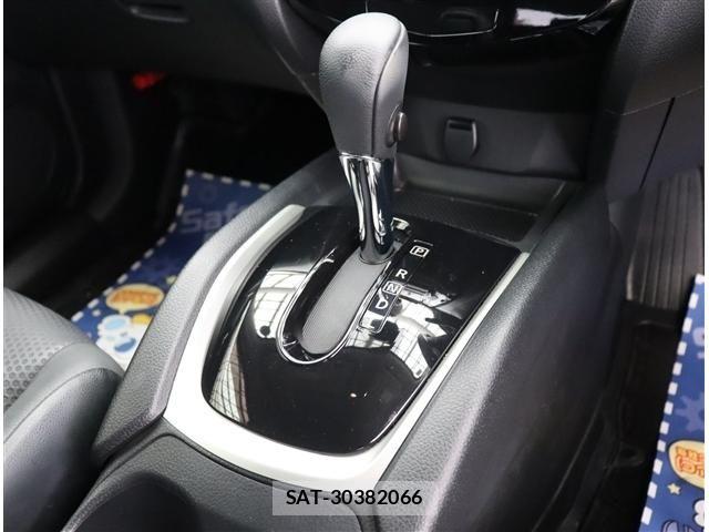 Nissan X-TRAIL HYBRID 2016-03 8102941-11