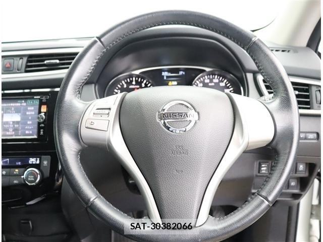 Nissan X-TRAIL HYBRID 2016-03 8102941-12