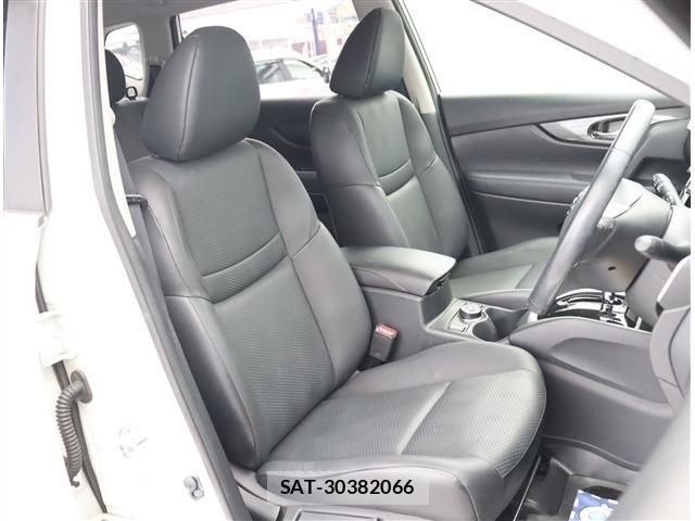 Nissan X-TRAIL HYBRID 2016-03 8102941-14