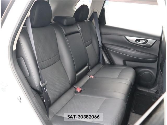 Nissan X-TRAIL HYBRID 2016-03 8102941-15