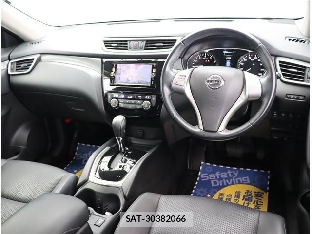 Nissan X-TRAIL HYBRID 2016-03 8102941-1